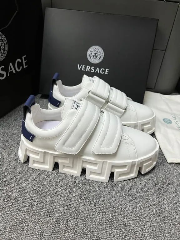 Versace Shoe 